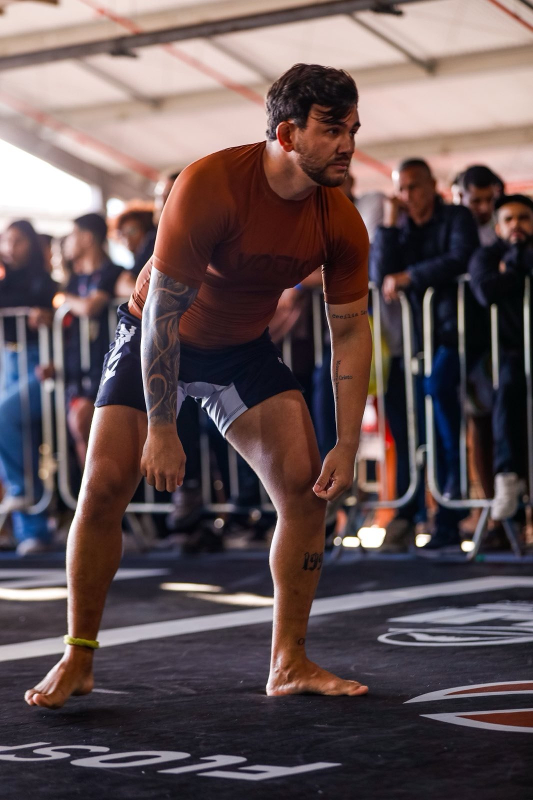 Kelinho Ávila in fighting stance, focused and ready to compete